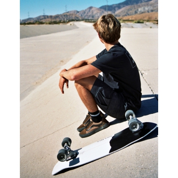 CARVER BLACK TIP 32,5 CX SURFSKATE