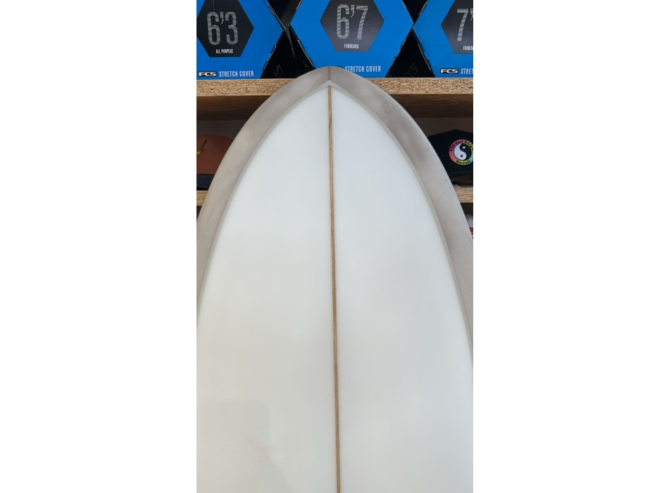 CREATIVE ARMY 6'10" HUEVO PU FCSII 2+1 SAND STONE (B GRADE)