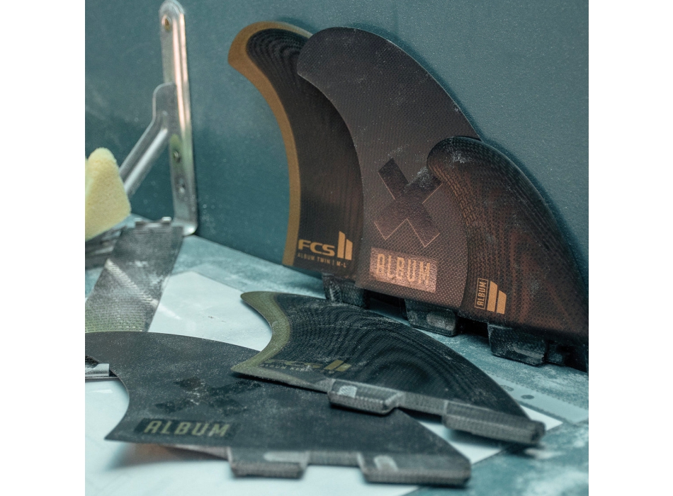 FCS II ALBUM KEEL TWIN FIN SET