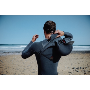 O'NEILL HYPERFREAK FIRE 5/4+ CHEST ZIP WETSUIT BLACK WITH HOOD