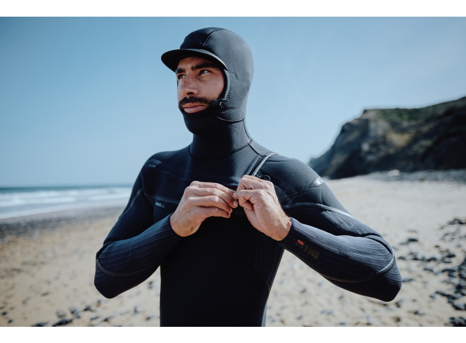 O'NEILL HYPERFREAK FIRE 5/4+ CHEST ZIP WETSUIT BLACK WITH HOOD