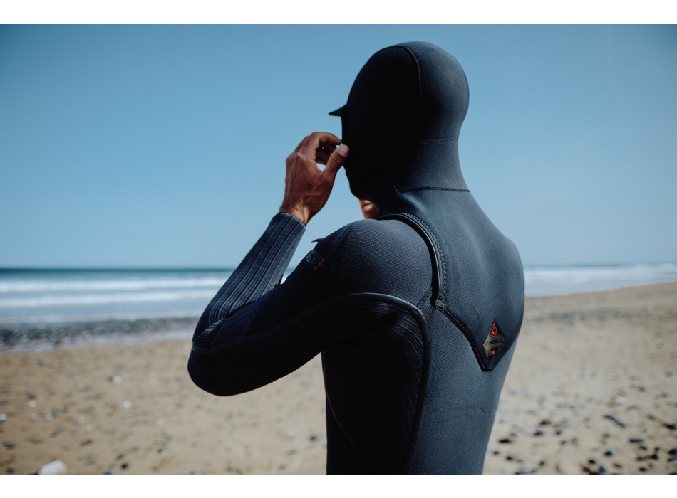 O'NEILL HYPERFREAK FIRE 5/4+ CHEST ZIP WETSUIT BLACK WITH HOOD