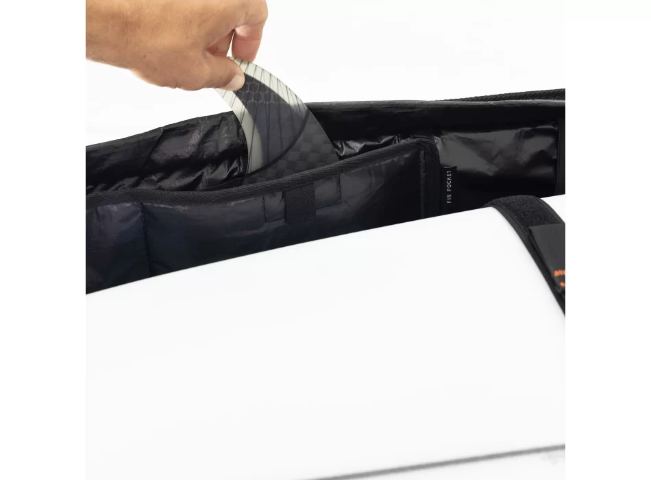 OCEAN & EARTH 6'4" HYPA TRIPLE COFFIN TRAVEL COVER WHEEL 3 BOARDS