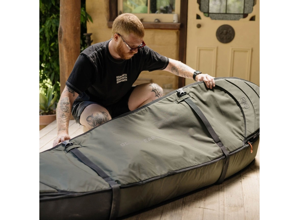 OCEAN & EARTH 7'0" HYPA TRIPLE COFFIN TRAVEL COVER 3 BOARDS