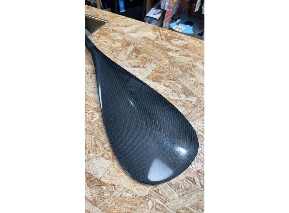 ADJUSTABLE FULL CARBON PADDLE