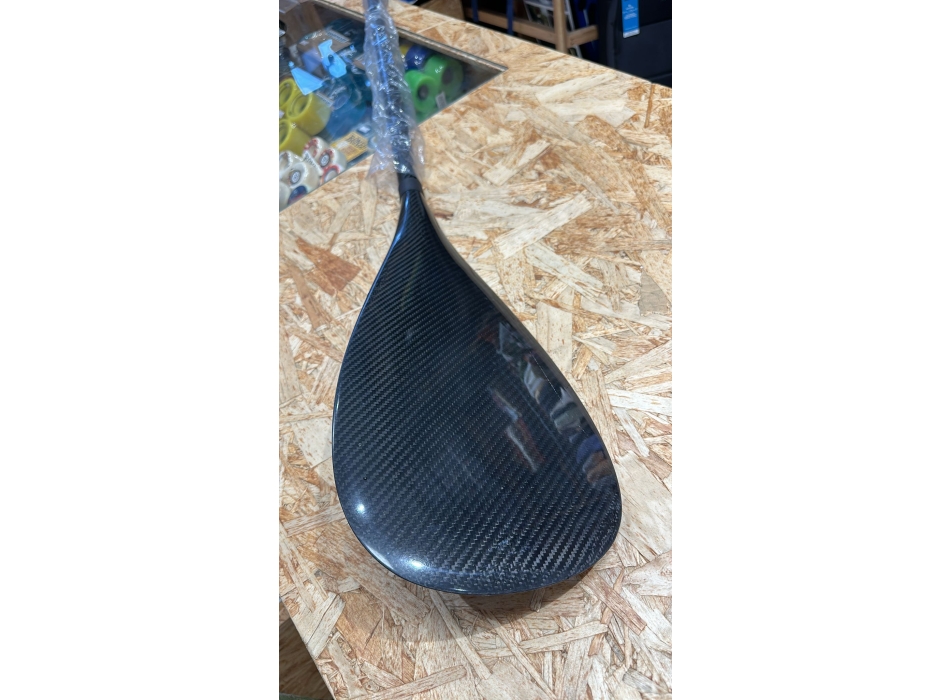 ADJUSTABLE FULL CARBON PADDLE