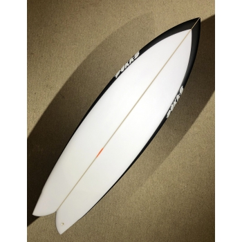 PUKAS CHRIS CHRISTENSON PEGASO 5'10" TWIN FIN BLACK