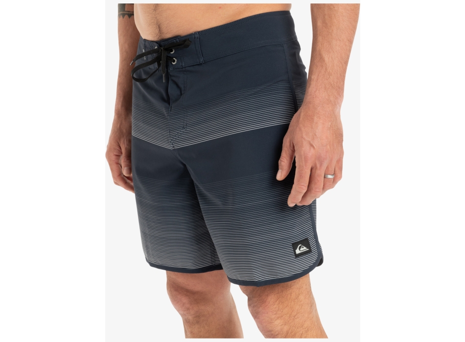 QUIKSILVER BOARDSHORTS SURFSILK SCALLOP 18" BLACK