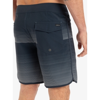 QUIKSILVER BOARDSHORTS SURFSILK SCALLOP 18" BLACK