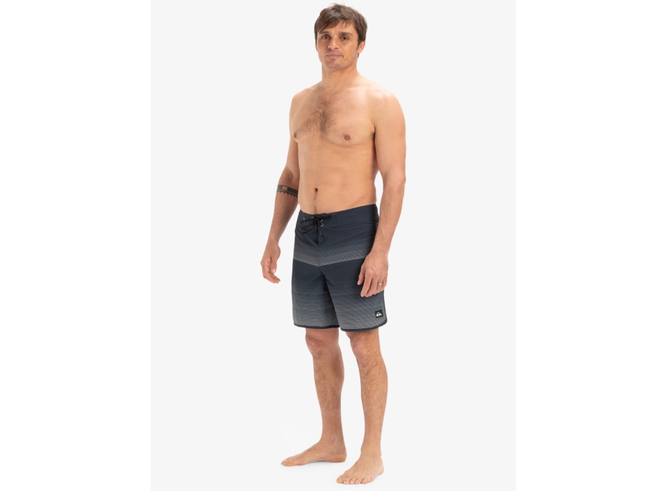 QUIKSILVER BOARDSHORTS SURFSILK SCALLOP 18" BLACK