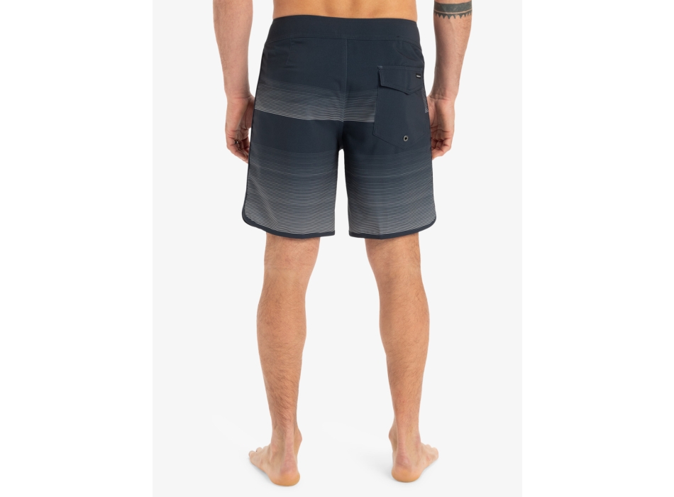 QUIKSILVER BOARDSHORTS SURFSILK SCALLOP 18" BLACK