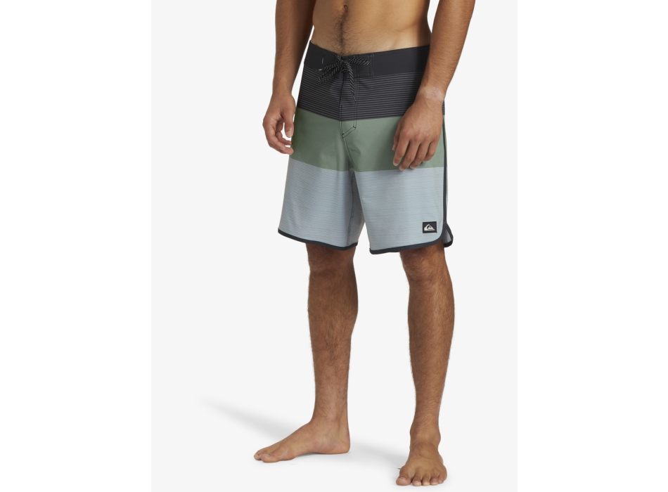 QUIKSILVER BOARDSHORTS SURFSILK TIJUANA 18" BLACK