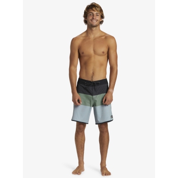 QUIKSILVER BOARDSHORTS SURFSILK TIJUANA 18" BLACK