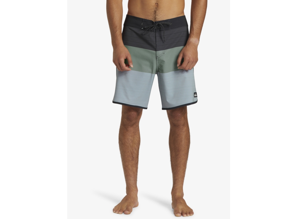 QUIKSILVER BOARDSHORTS SURFSILK TIJUANA 18" BLACK