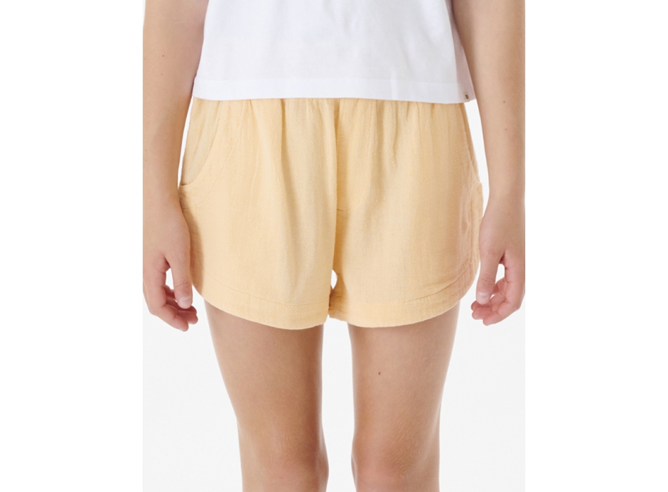 Ragazza in shorts hotsell