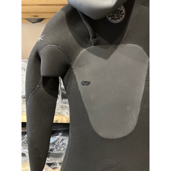 RIP CURL FLASHBOMB 6/4 CHEST ZIP HOODED WETSUIT (B GRADE)