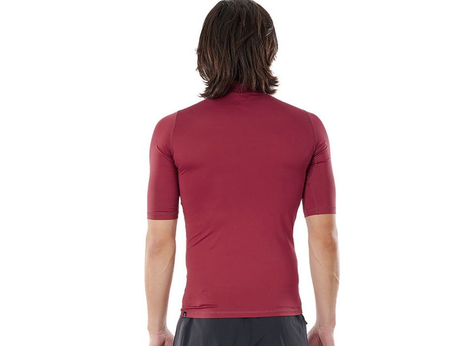 RIP CURL CORPS SHORT SLEEVE UV TEE MAROON