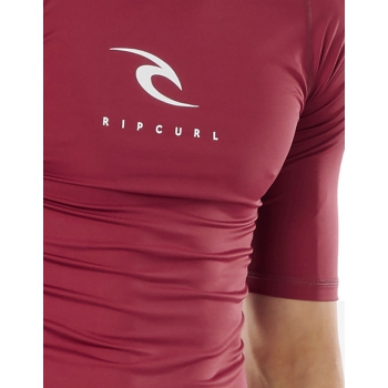 RIP CURL CORPS SHORT SLEEVE UV TEE MAROON