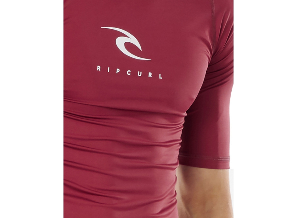 RIP CURL CORPS SHORT SLEEVE UV TEE MAROON