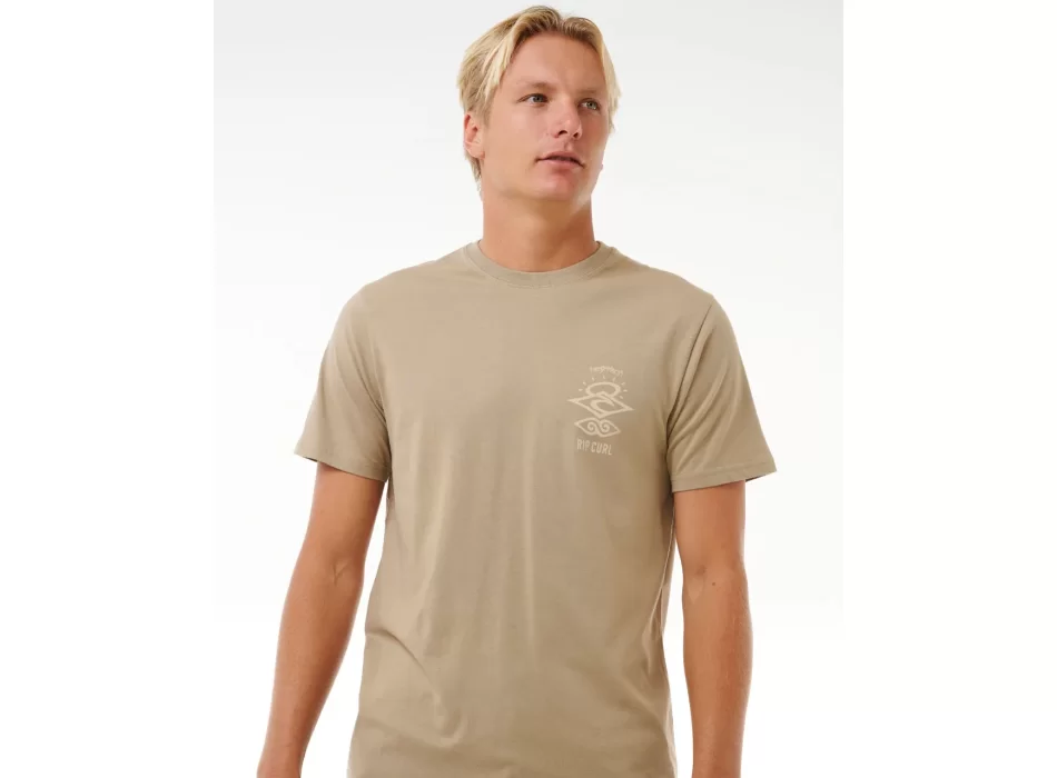 RIP CURL SEARCH ICON TEE SAND