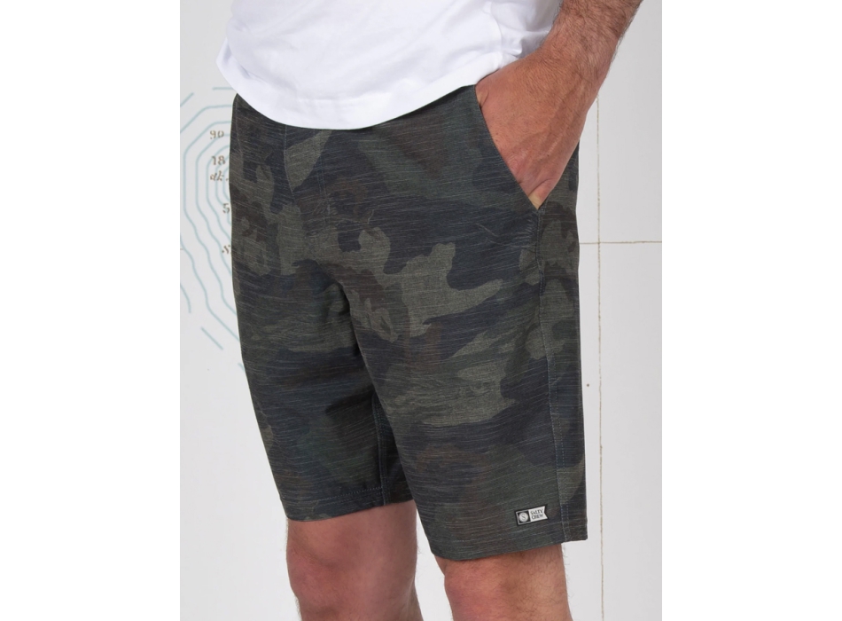 SALTY CREW DRIFTING 2 HYBRID WALKSHORT 19" CAMO