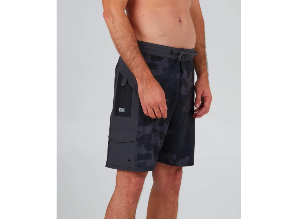 SALTY CREW TRANSOM UTILITY BOARDSHORT 20" BLACK CAMO