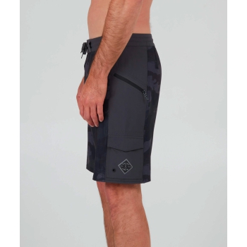 SALTY CREW TRANSOM UTILITY BOARDSHORT 20" BLACK CAMO