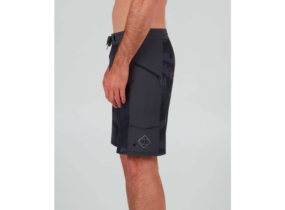 SALTY CREW TRANSOM UTILITY BOARDSHORT 20" BLACK CAMO