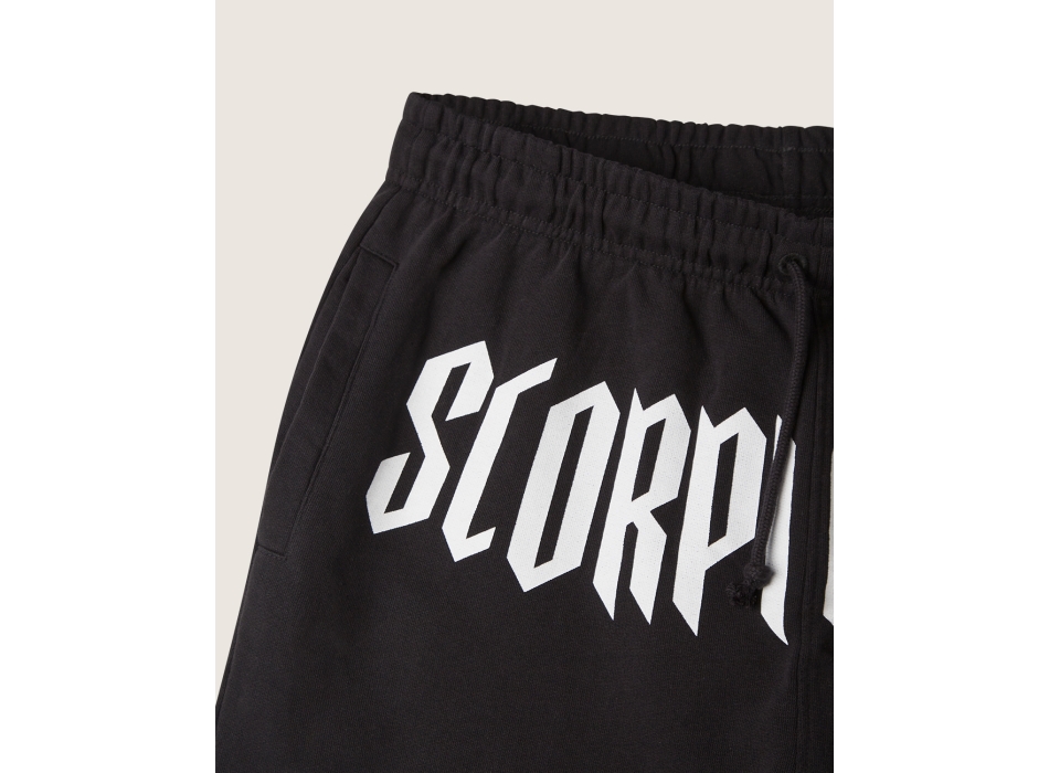 SCORPION BAY SWEAT BERMUDA GOTHIC LETTERING