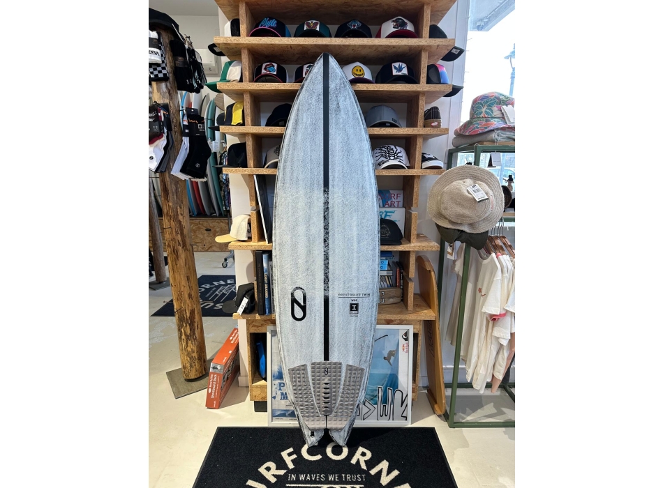 SLATER DESIGNS 5'10 GREAT WHITE TWIN I-BOLIC VOLCANIC FUTURES FINS