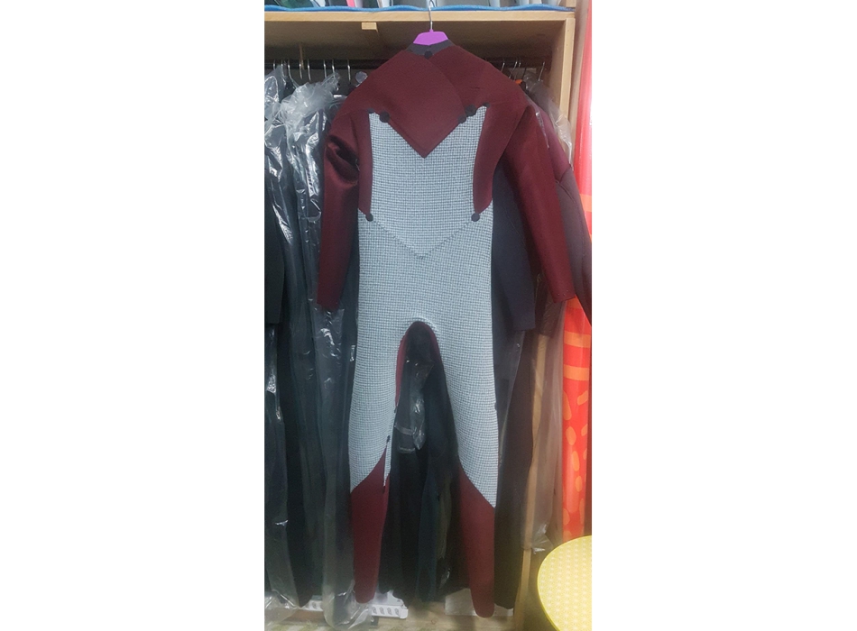 ZION YETI 4/3 STEAMER CHEST ZIP WETSUIT